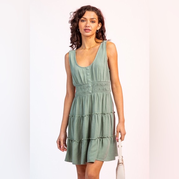 new in Dresses & Skirts - NEW IN Flowy Mini Dress Size Medium